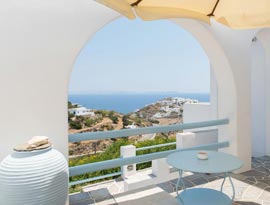 Veranda with view of Kastro and the sea