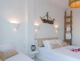 Triple room with double bed and single bed